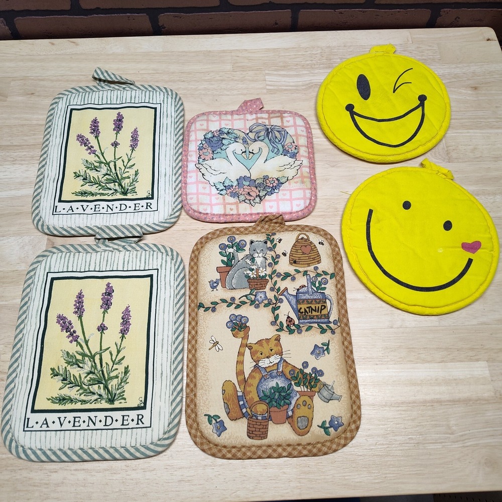Pot Holder yellow smiley face lavender swans cats bees gardeners kitchen decor